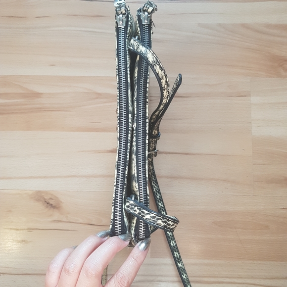 NWT Nine West Snakeskin Crossbody Purse - Picture 4 of 11